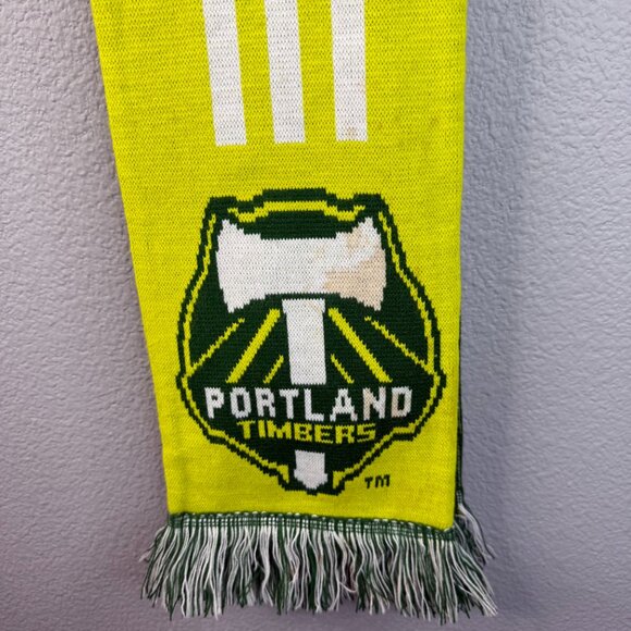 Portland Timbers Pocket Scarf - Picture 5 of 8